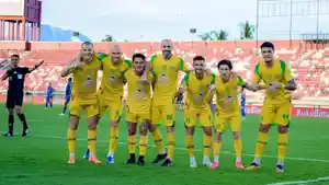 Persebaya-Surabaya-melakukan-selebrasi-setelah-menjebol-gawang-Arema-FC.jpg