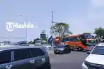Antrean-kendaraan-Tol-Solo-Jogjakarta-yang-keluar-di-Gerbang-Tol-Klaten-di-Ngawen-Klaten.jpg