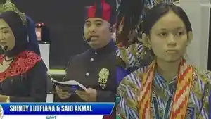 Sosok-MC-pria-dipuji-karena-hanya-diam-ketika-insiden-LCC-terjadi.jpg