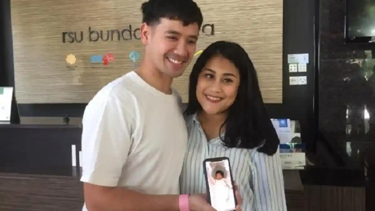 Digendong Tarra Budiman, Sang Putri Tunjukkan Ekspresi Lucu