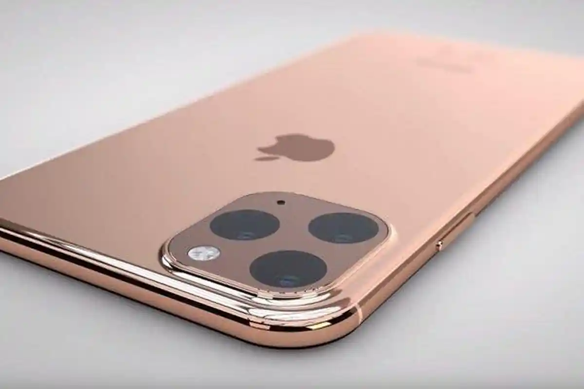 Pengguna iPhone Keluhkan Tampilan Layar Berubah Jadi Warna Hijau, Begini Tanggapan Apple