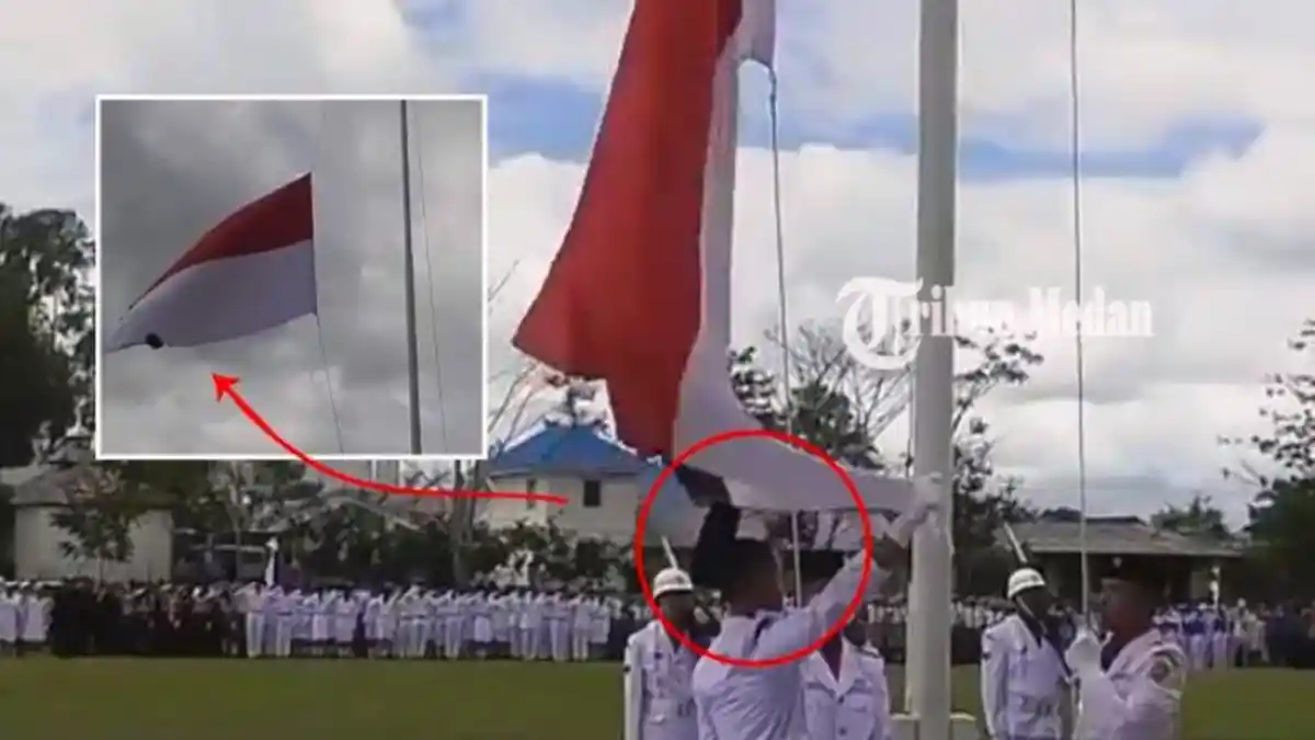 Begini Kronologi Peci Paskibra Tersangkut di Bendera Saat Upacara