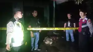 Kondisi-rumah-Ketut-Mudrawa-pasca-kebakaran-di-Buleleng.jpg