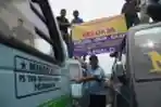 Demo Sopir Angkot Protes Angkot Online