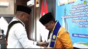 Wakil-Bupati-Dikukuhkan-Ayah-Teladan-Tebo-Jambi.jpg