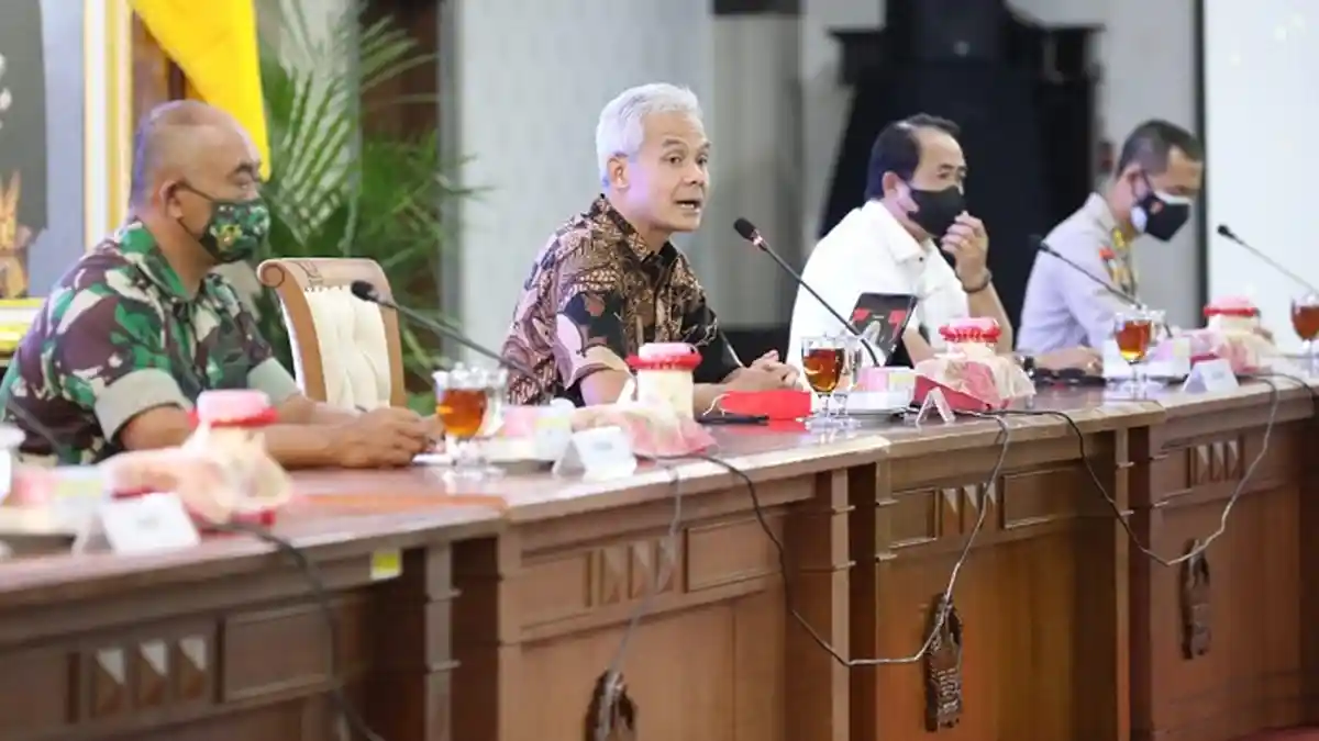 4,8 Juta Pemudik Diperkirakan Masuk Jateng saat Libur Nataru, Gubernur Ganjar Minta Semua Siaga