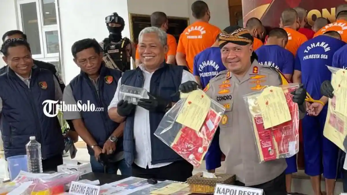Cara Mucikari Prostitusi Online di Solo Rekrut PSK, Tawarkan Langsung ...