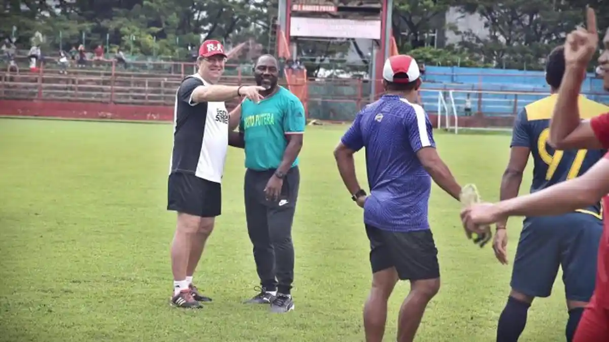 Robert dan Jacksen Bakal Uji Regulasi Baru Pergantian Pemain