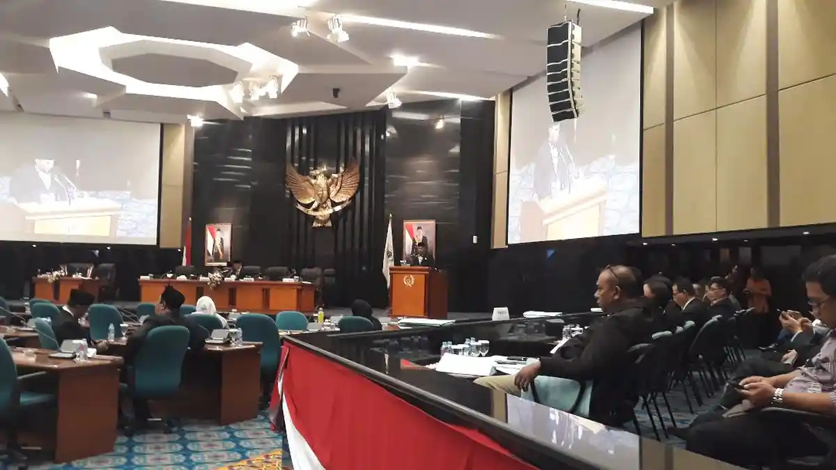Anggota Fraksi Gerindra DPRD DKI Kritik OK OCE