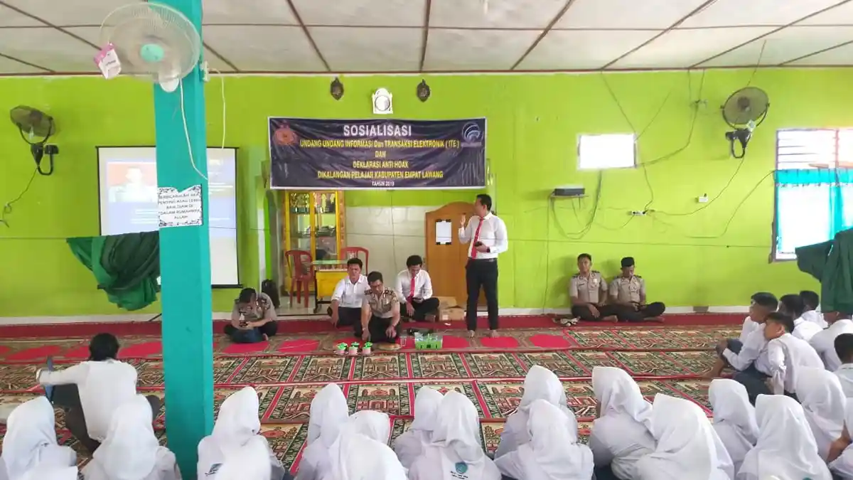 Polres Empat Lawang Sosialisasi UU ITE dan Deklarasi Anti Hoaks