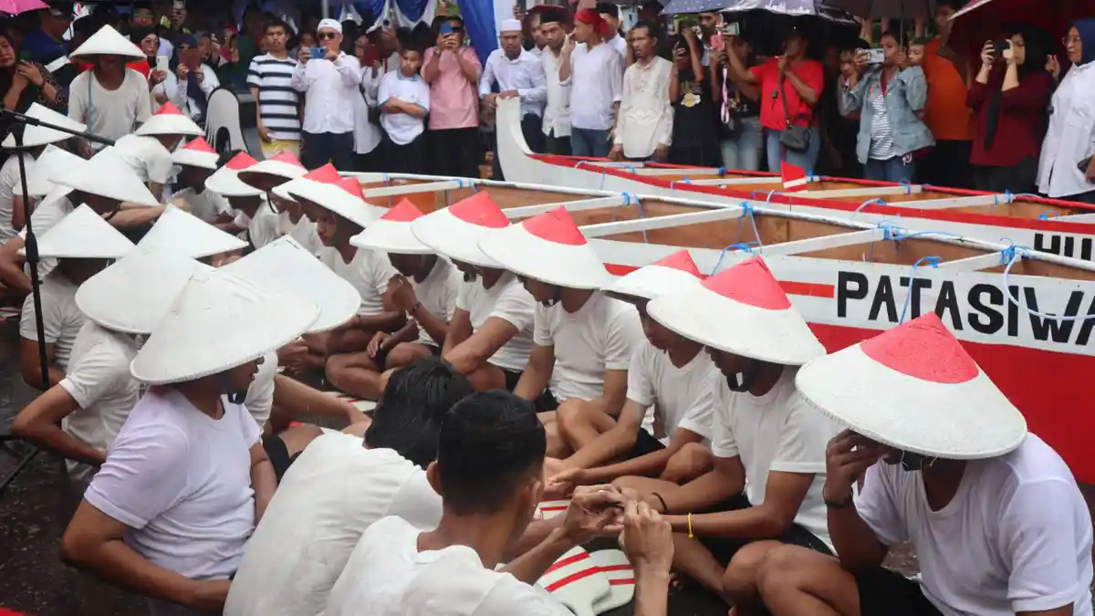 Makan Patita Orang Basudara di Negeri Batu Merah: Perkuat Semangat Kebersamaan dan Persatuan