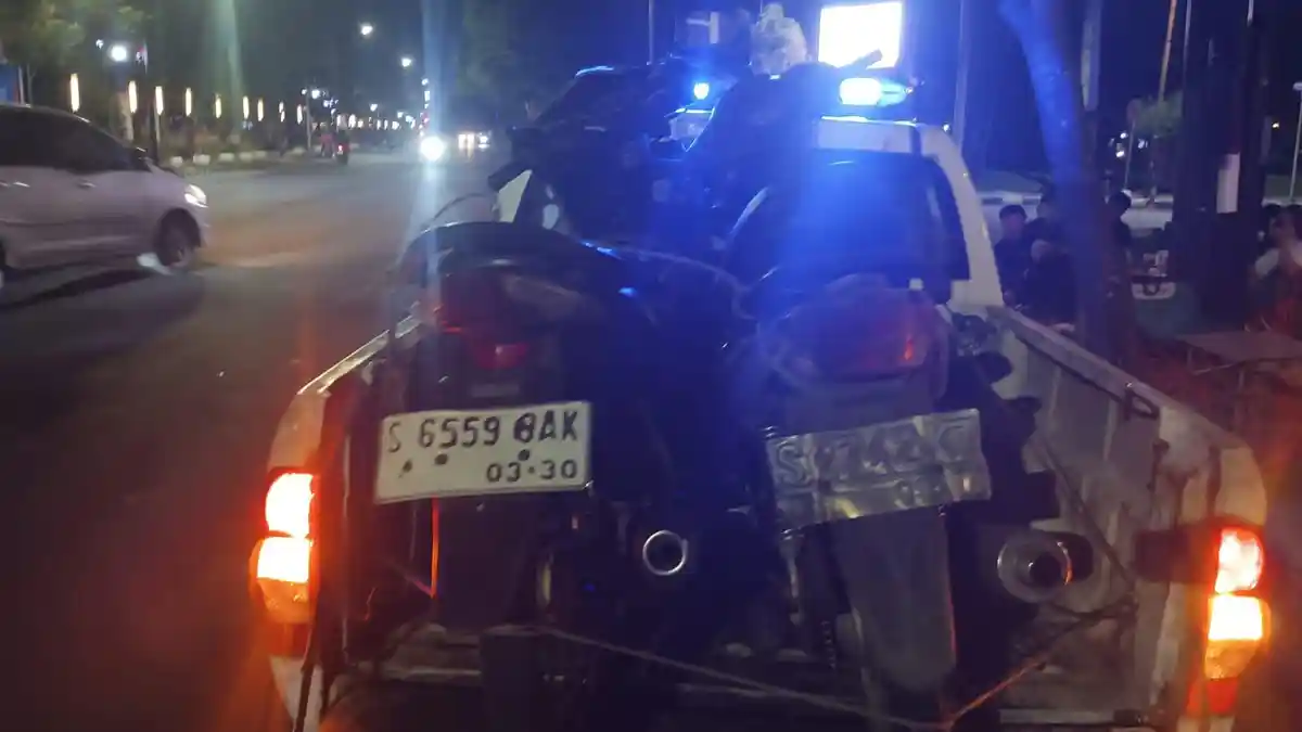 Senggolan, Dua Motor di Jombang Terlibat Kecelakaan Lalu Lintas, Seorang Pengendara Cedera