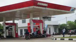 Antrean-di-SPBU-Lampung-Tengah.jpg
