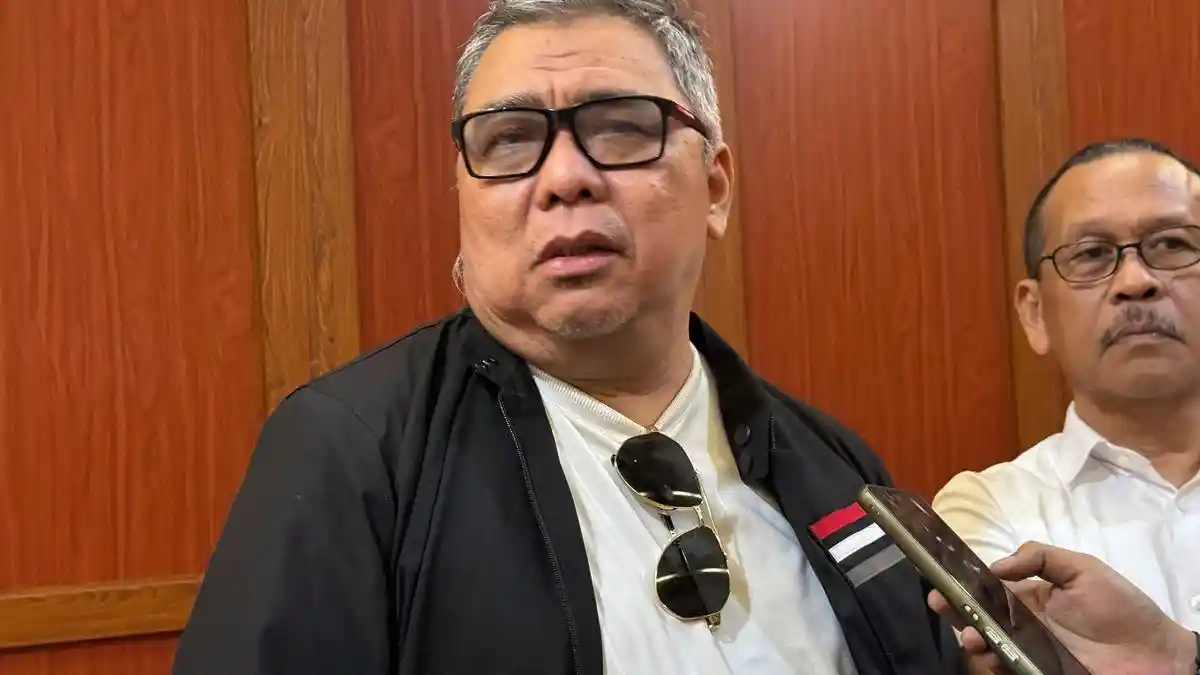 Ahmad Ali Bela Jokowi, Sebut Ada Nenek-nenek Jadi Ketua Partai dan Sindir Kasus Ijazah Palsu