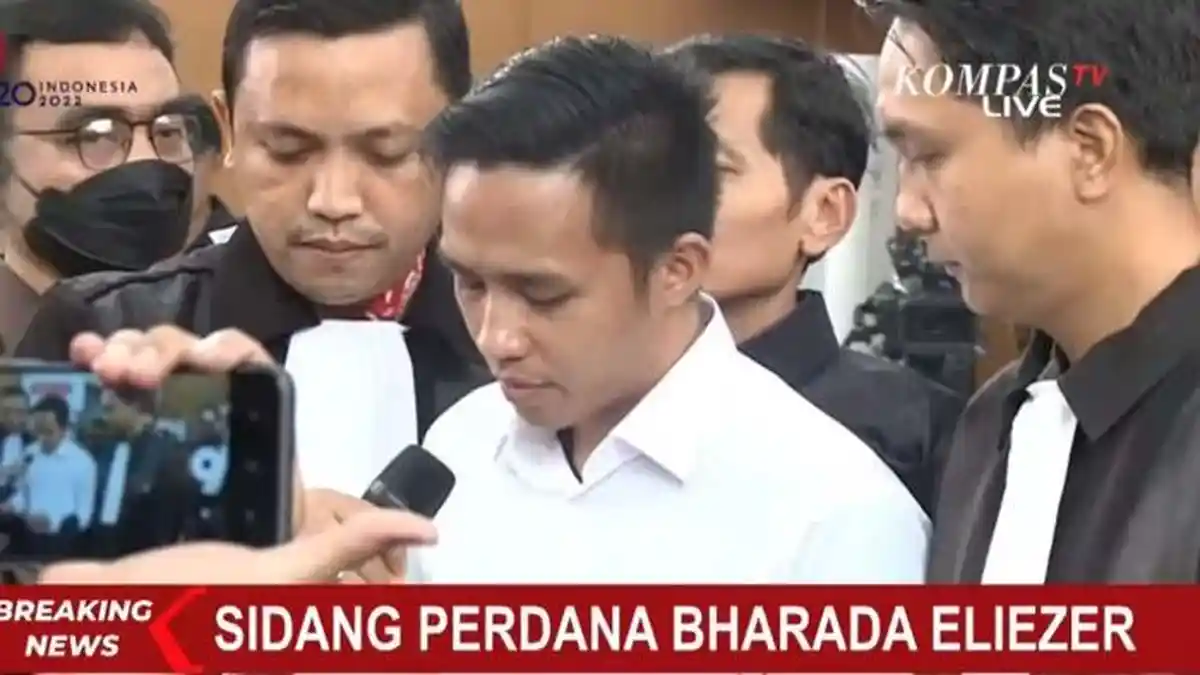 Tak Ajukan Eksepsi, Suara Bharada E Minta Maaf ke Brigadir J Bergetar, Tangan Richard Gemetar