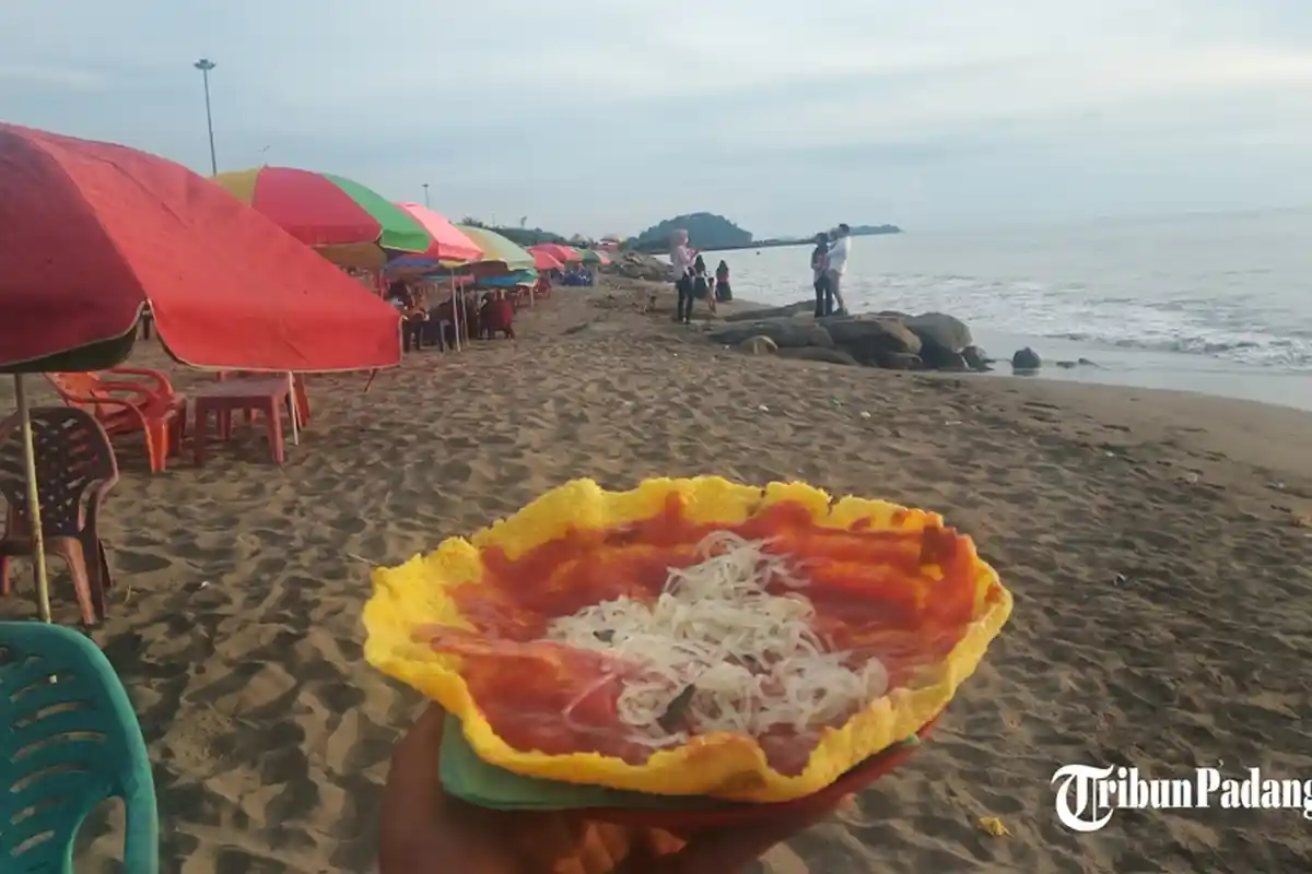Menikmati Sensasi Unik Rasa Langkitang, Pensi hingga Kerupuk Kuah di Kawasan Pantai Puruih Padang