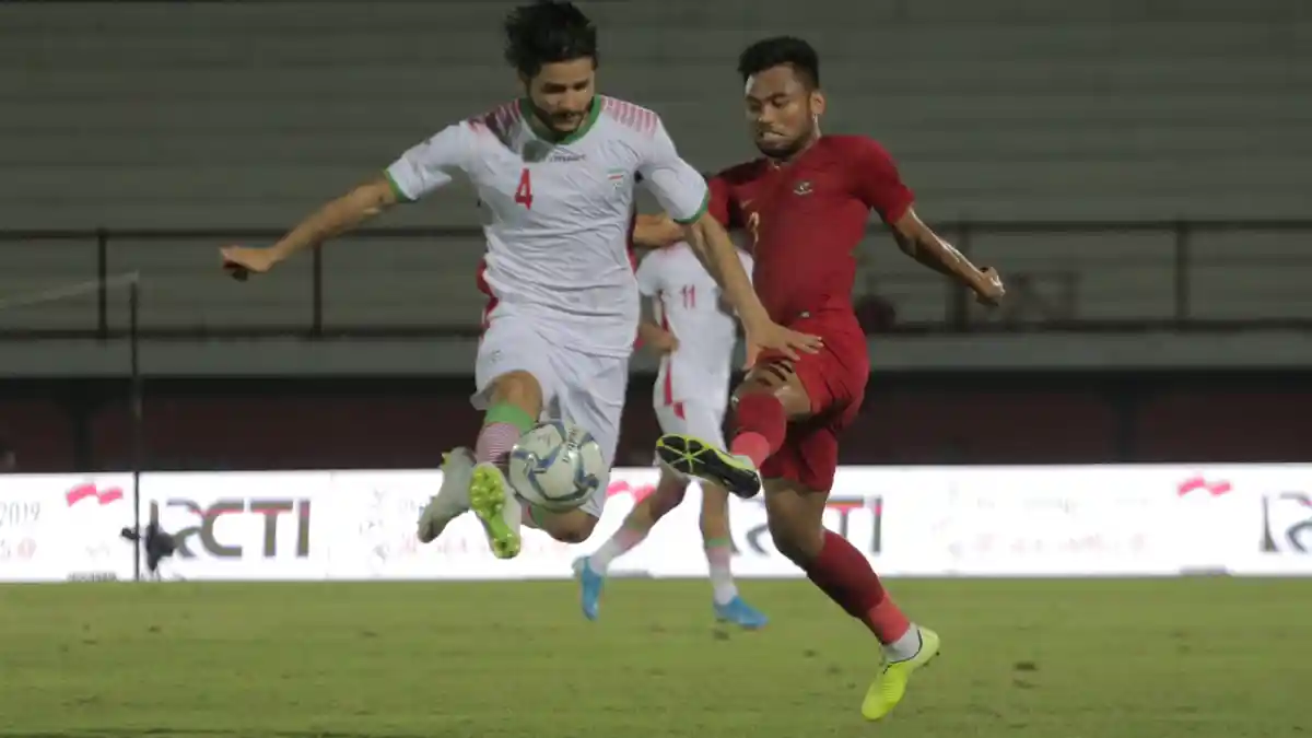 Cerita Ini Pernah Heboh, Pria Berhijab Memperkuat Timnas Putri Iran