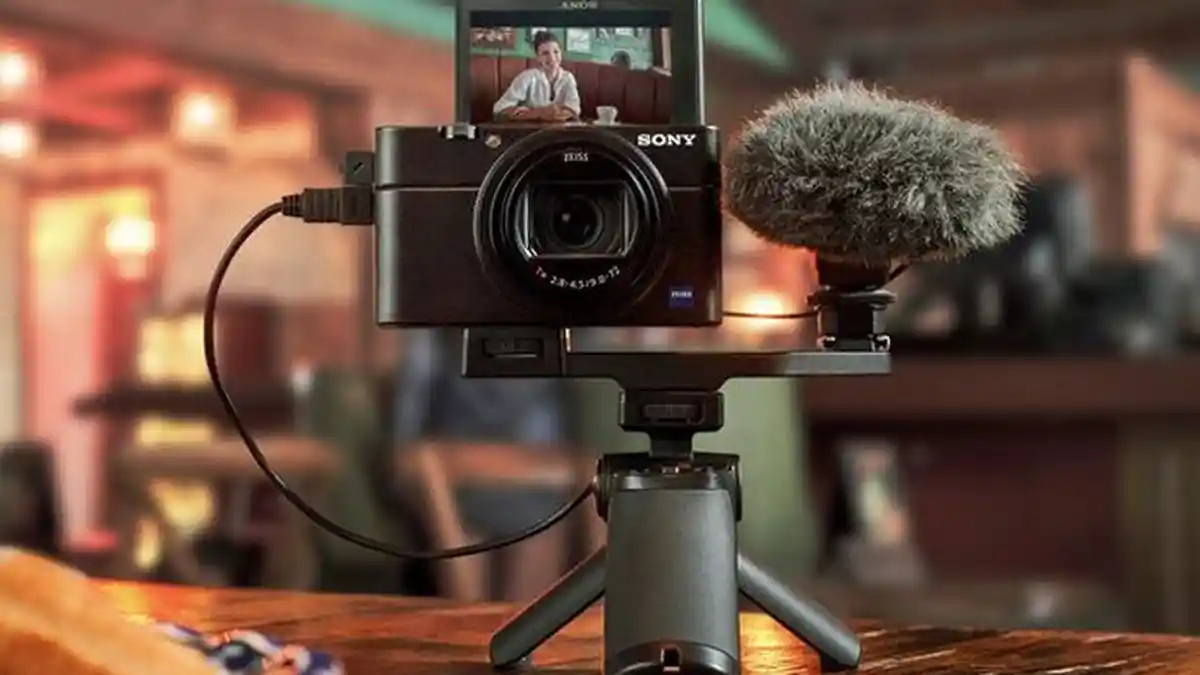 Kamera Sony RX100 VII Diluncurkan, Sanggup Mengunci Mata Subyek Manusia Maupun Hewan