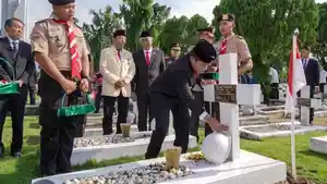 Pj-Gubernur-Sumut-Ziarah-di-Makam-Pahlawan.jpg