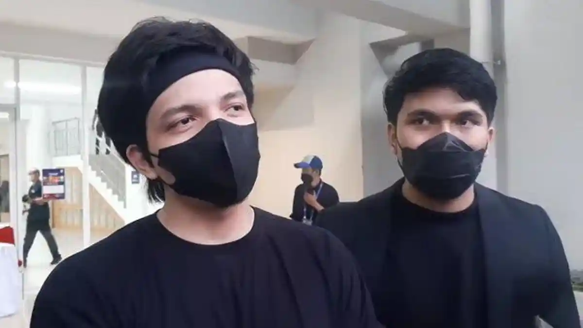 Rizky Billar & Indra Kenz Kehilangan Ponsel di Acara Ultah Atta Halilintar, Suami Aurel Bantah Prank