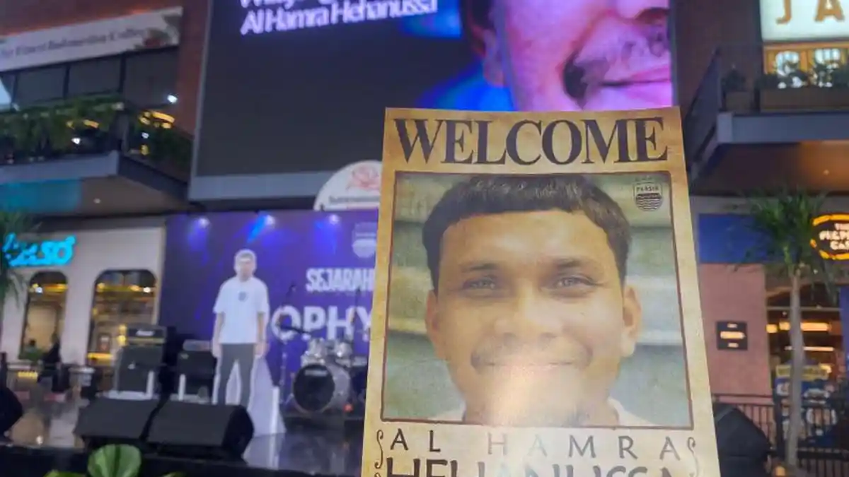 Komentar Pertama Hamra Hehanussa Setelah Resmi Memperkuat Persib Bandung