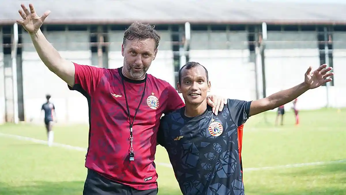 Riko Simanjuntak Bicara Persaingan Persija dan Persib di Puncak Klasemen Sementara Liga 1