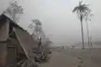 Lahar Dingin Gunung Semeru Luluh-lantahkan Desa Supiturang Lumajang