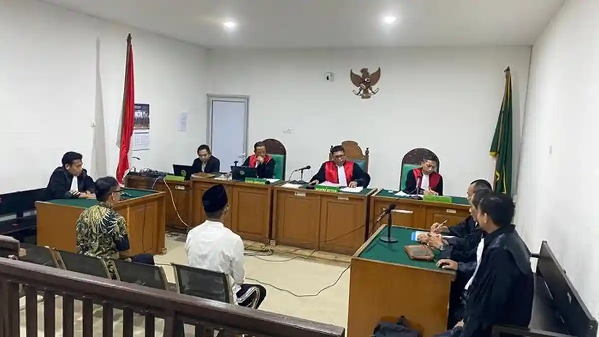 Dua Terdakwa Kasus Korupsi APAR Muratara Dihukum 2 dan 3 Tahun Penjara, Jaksa Pikir-Pikir - Tribunsumsel.com