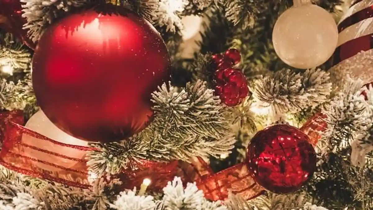 12 Puisi Natal Anak Sekolah Minggu yang Berkesan dan Penuh Makna, Ada Lonceng Natal-Vincent Wenno