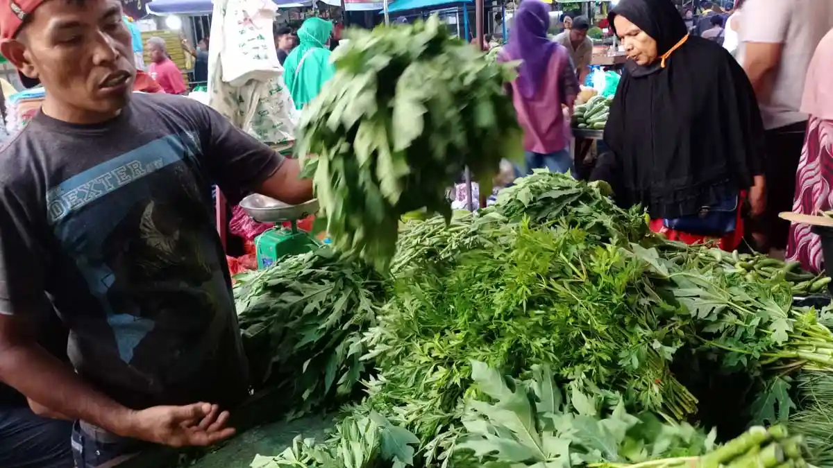 Awal Tahun 2021, Harga Sayur di Pasar Tos 3000 Naik Dua Kali Lipat, Bikin Pusing Emak-Emak