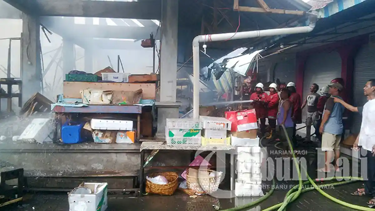 BREAKING NEWS: Pasar Desa Adat Legian Kuta Terbakar