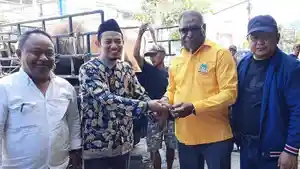 Ketua-DPRD-Kota-Jayapura-Abisai-Rollo-m.jpg