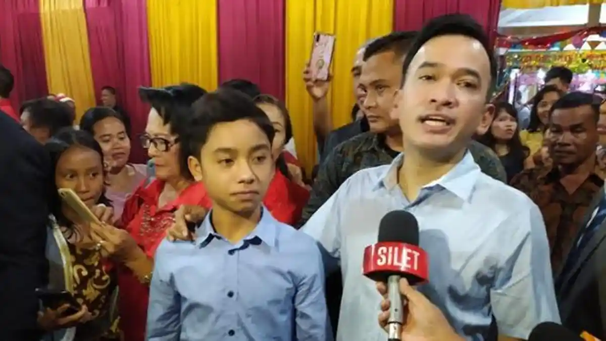 Rayakan Natal Bareng Ruben Onsu dan Sarwendah, Celetukan Betrand Peto Soal Hadiah Diperbincangkan