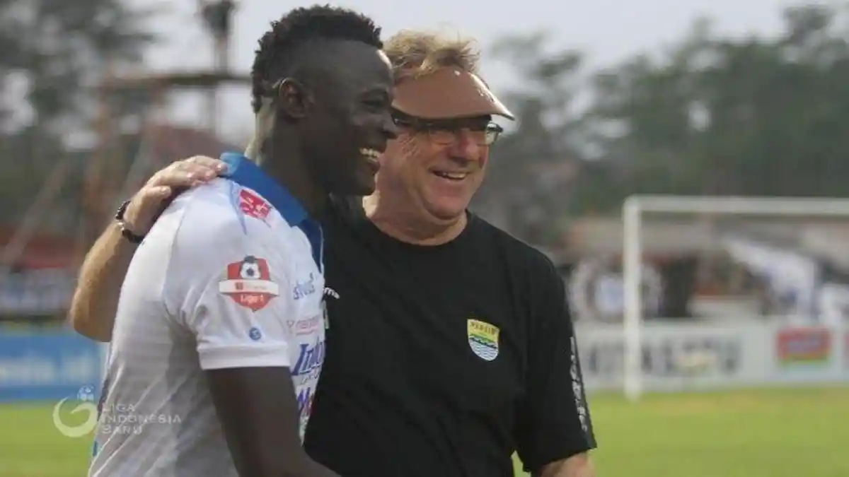 Latihan Libur, Pelatih Persib Robert Rene Alberts Tetap Tunggu Kick-off Kompetisi, SIMAK YUK INFO