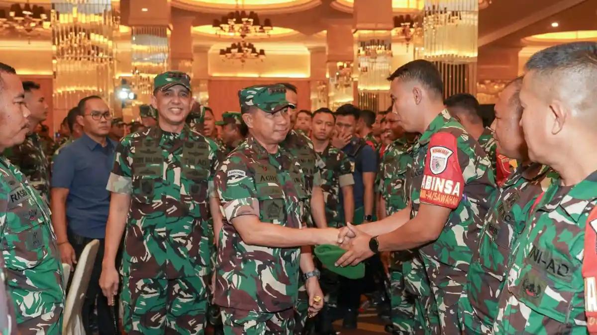 SOSOK dan Kisah Inspiratif Jenderal TNI Agus Subiyanto yang Bikin Mata Babinsa Berkaca-kaca