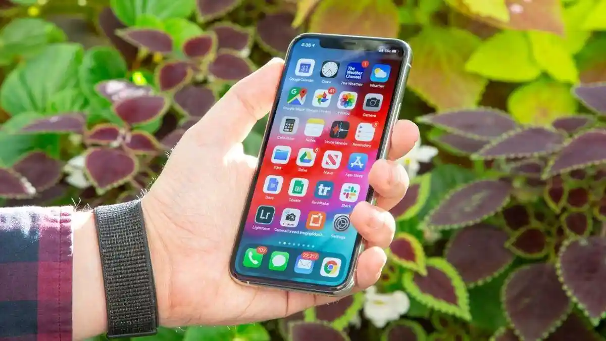 Desain  iPhone 12 Disebut Akan Lebih Tipis, Daya Baterai Lebih Lama