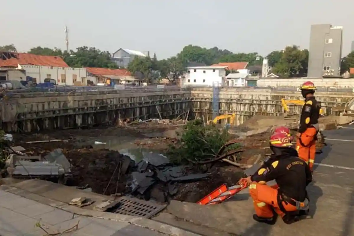 Update Jalan Raya Gubeng Surabaya Ambles, Pekerja RS Siloam Sudah Ingatkan Sejak Februari 2018