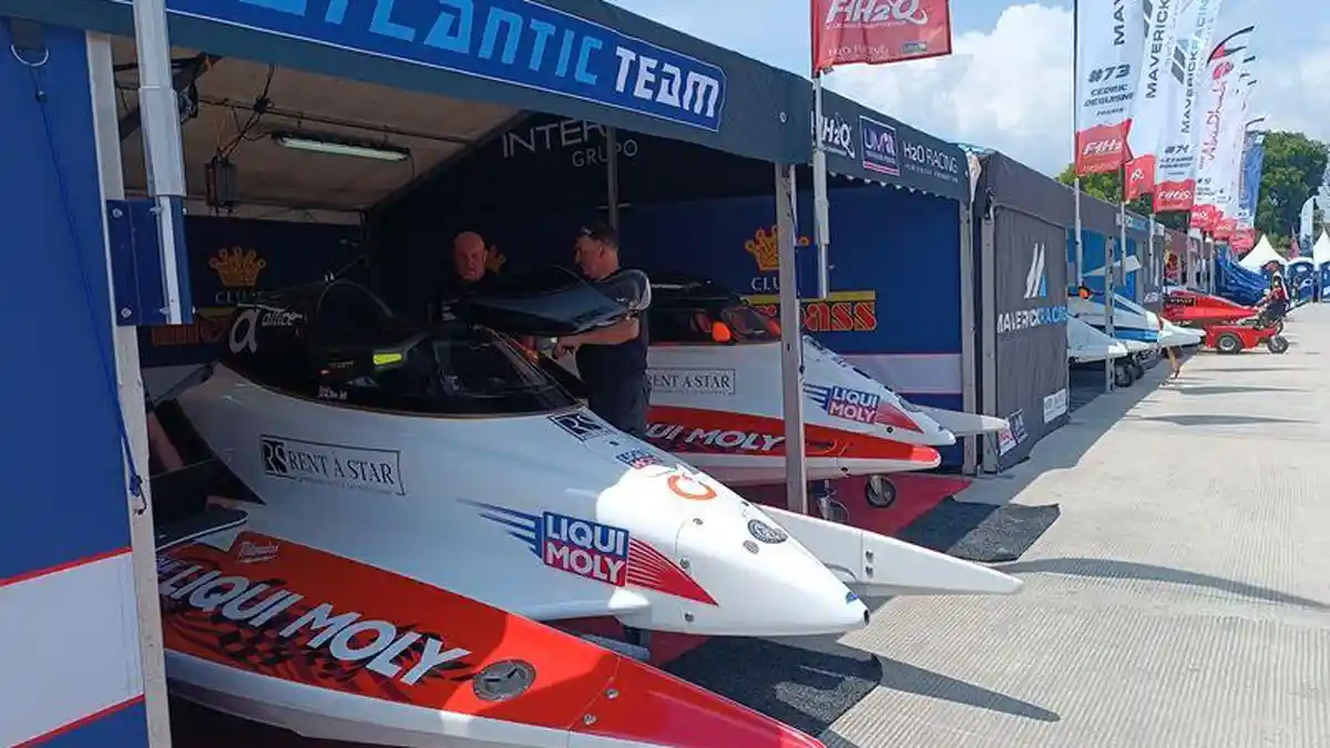 17 Pebalap F1 Powerboat Adu Cepat di Danau Toba, Berikut Posisi Start Balapan Hari Ini