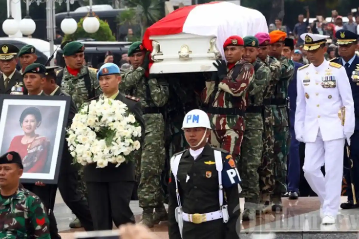 Pidato di Pemakaman Ani Yudhoyono, Jokowi: Flamboyan Telah Pergi, tapi Tetap Hidup di Hati