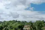 Info Cuaca Sulawesi Utara Selasa 14 April 2026, Mayoritas Wilayah Berpotensi Diguyur Hujan