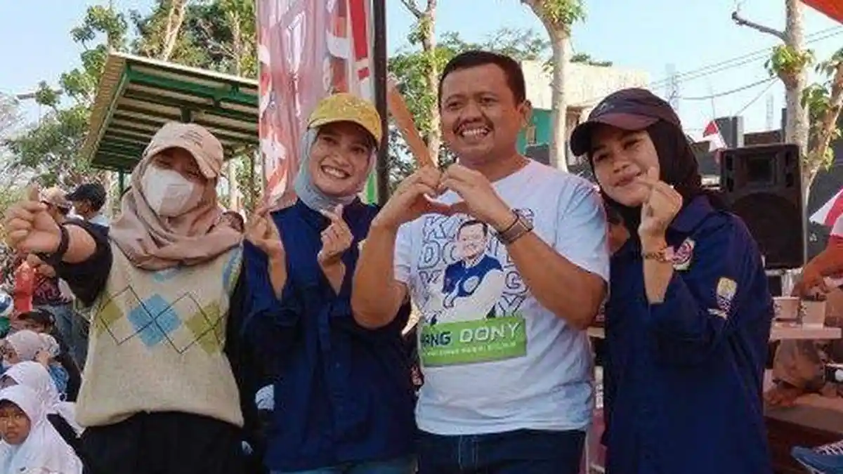 Kenangan Warga Atas Kepemimpinan Dony Ahmad Munir di Sumedang, Mudah Urus KTP 