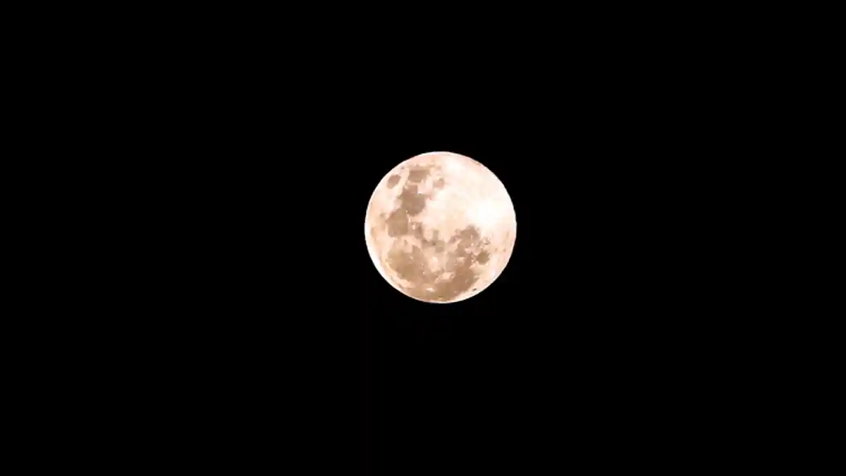 HARI INI Fenomena Supermoon Terjadi di Langit Indonesia, Bisa Dilihat Malam Hari Tanpa Alat Bantu