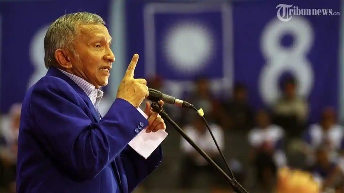 UGM Sebut Gelar Guru Besar Amien Rais Sudah Tidak Berlaku