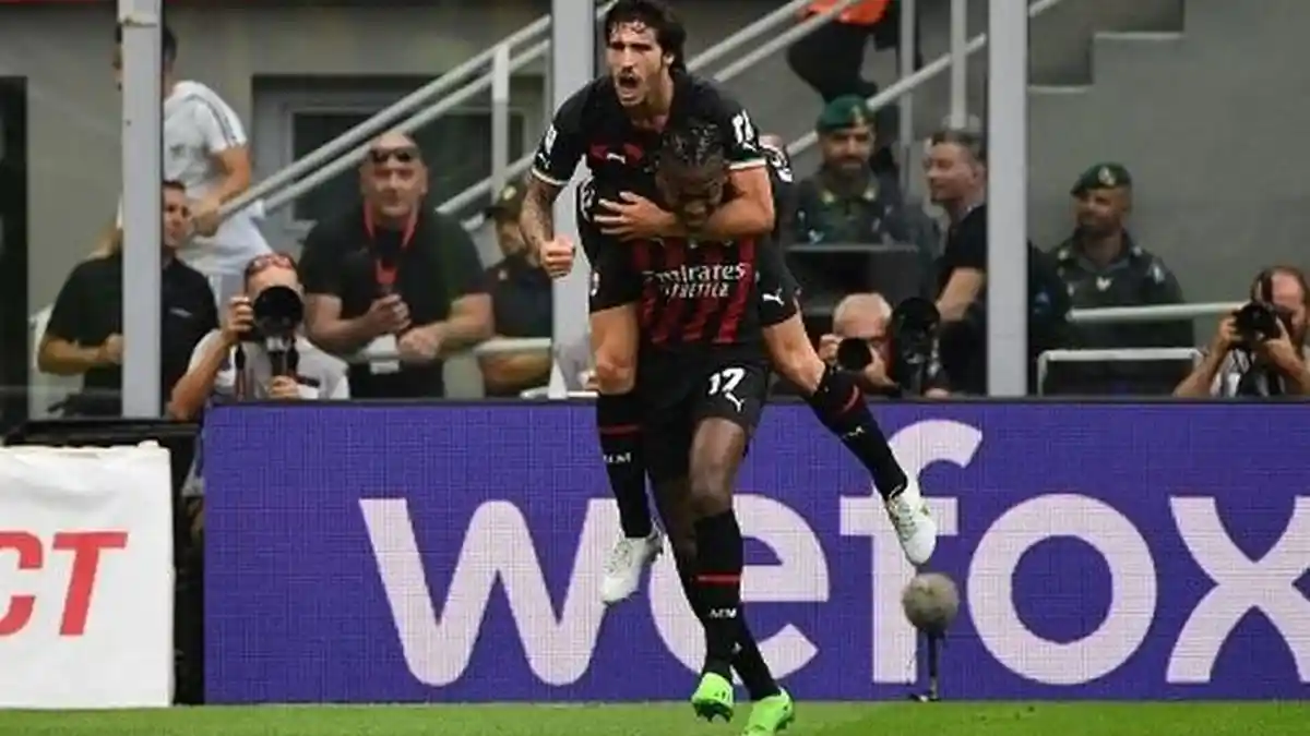 Ditinggal Pergi Sandro Tonali, Pelatih AC Milan Sebut Ini untuk Kepentingan Kedua Pihak