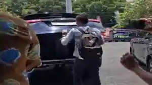 KPK-Geledah-Gedung-DPRD-OKU-Bawa-Koper-Berisi-Dokumen-Penting.jpg