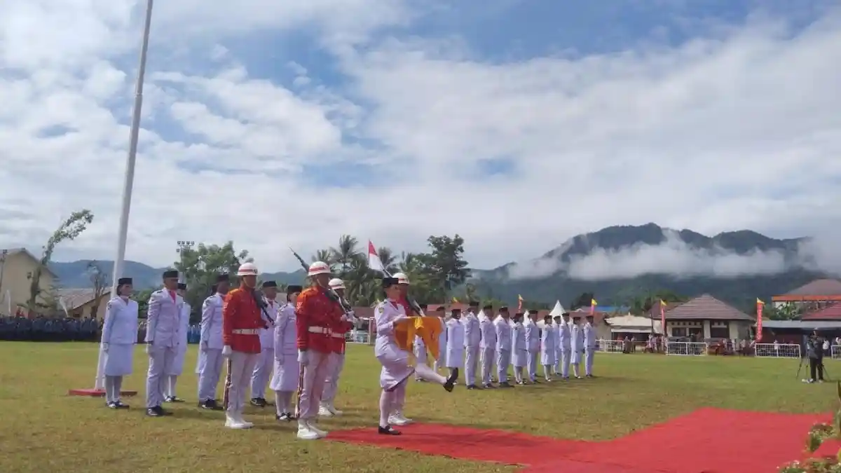Upacara Kemerdekaan Ke-79 Tahun RI di Bone Bolango Gorontalo Meriah di Tengah Rintik Hujan