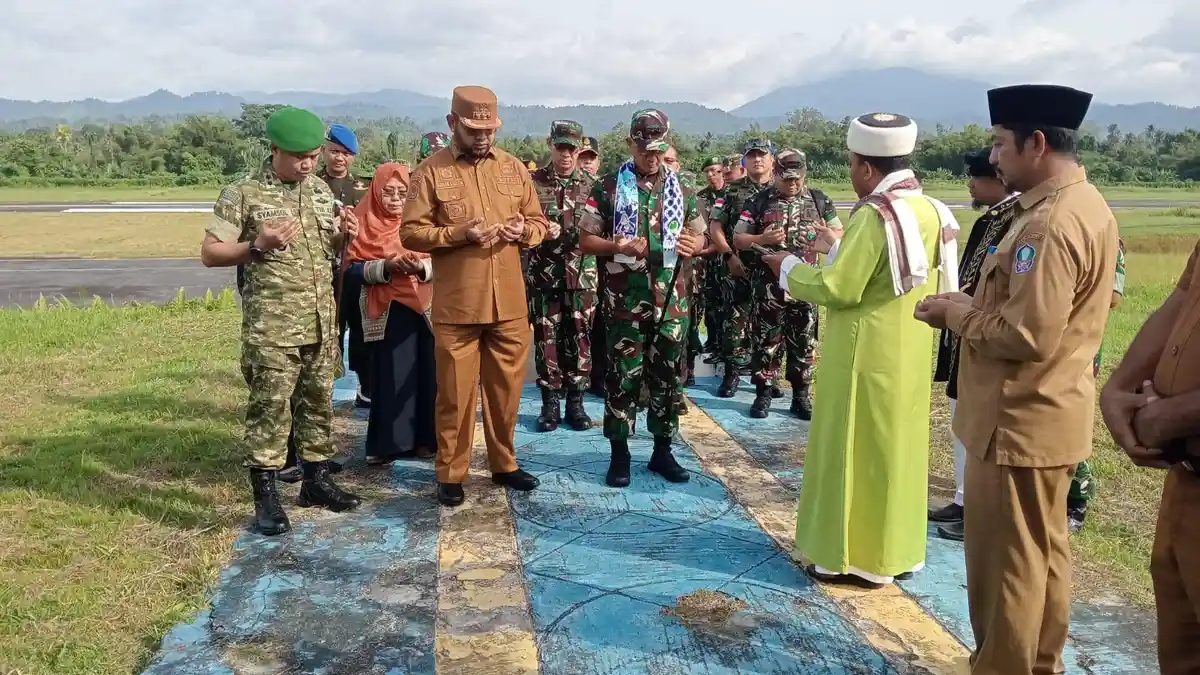 Bassam Kasuba Sambut Kedatangan Pangdam di Halmahera Selatan