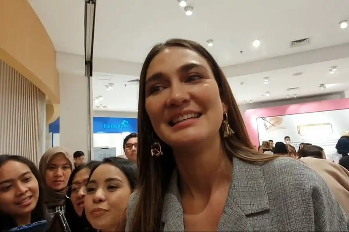 Rahasianya Dibongkar Mantan Kekasih, Luna Maya Malah Tertawa Ungkap Inisial Jodohnya