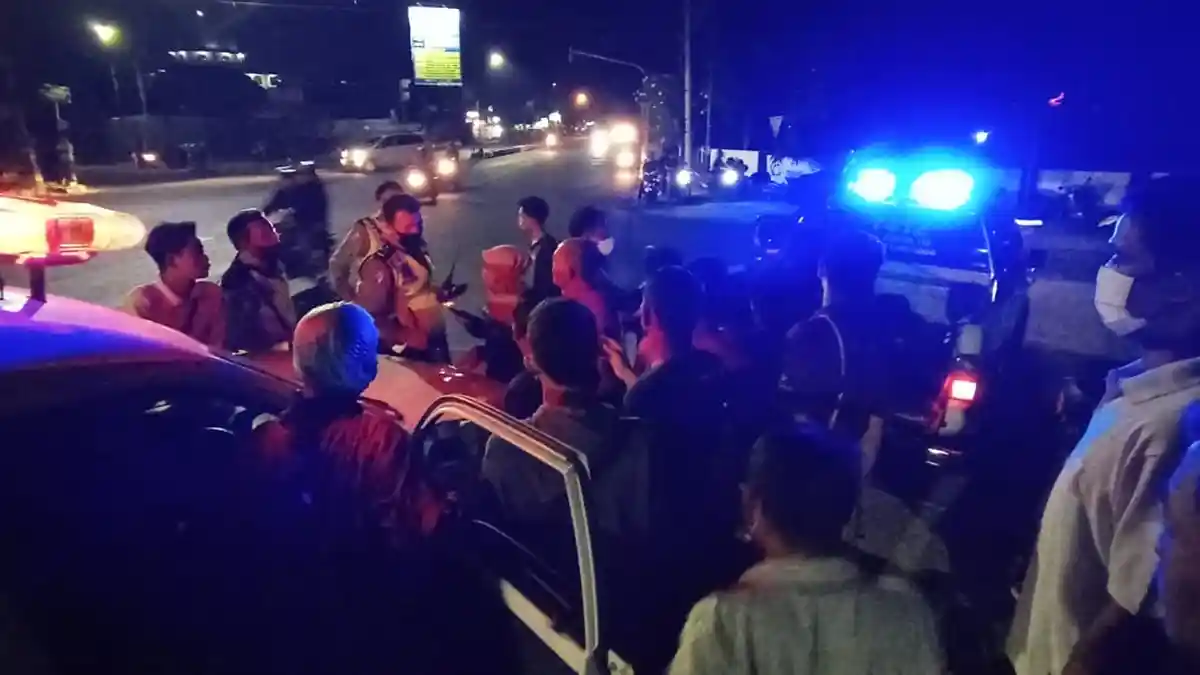 BREAKING NEWS: Kecelakaan Ojol Tewas Tertabrak Ambulans Klinik Prima Husada di Sragen