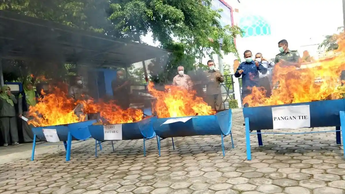 BBPOM Musnahkan Barang Temuan Senilai Rp 2 Miliar Lebih, Pangan dan Kosmetik Paling Banyak